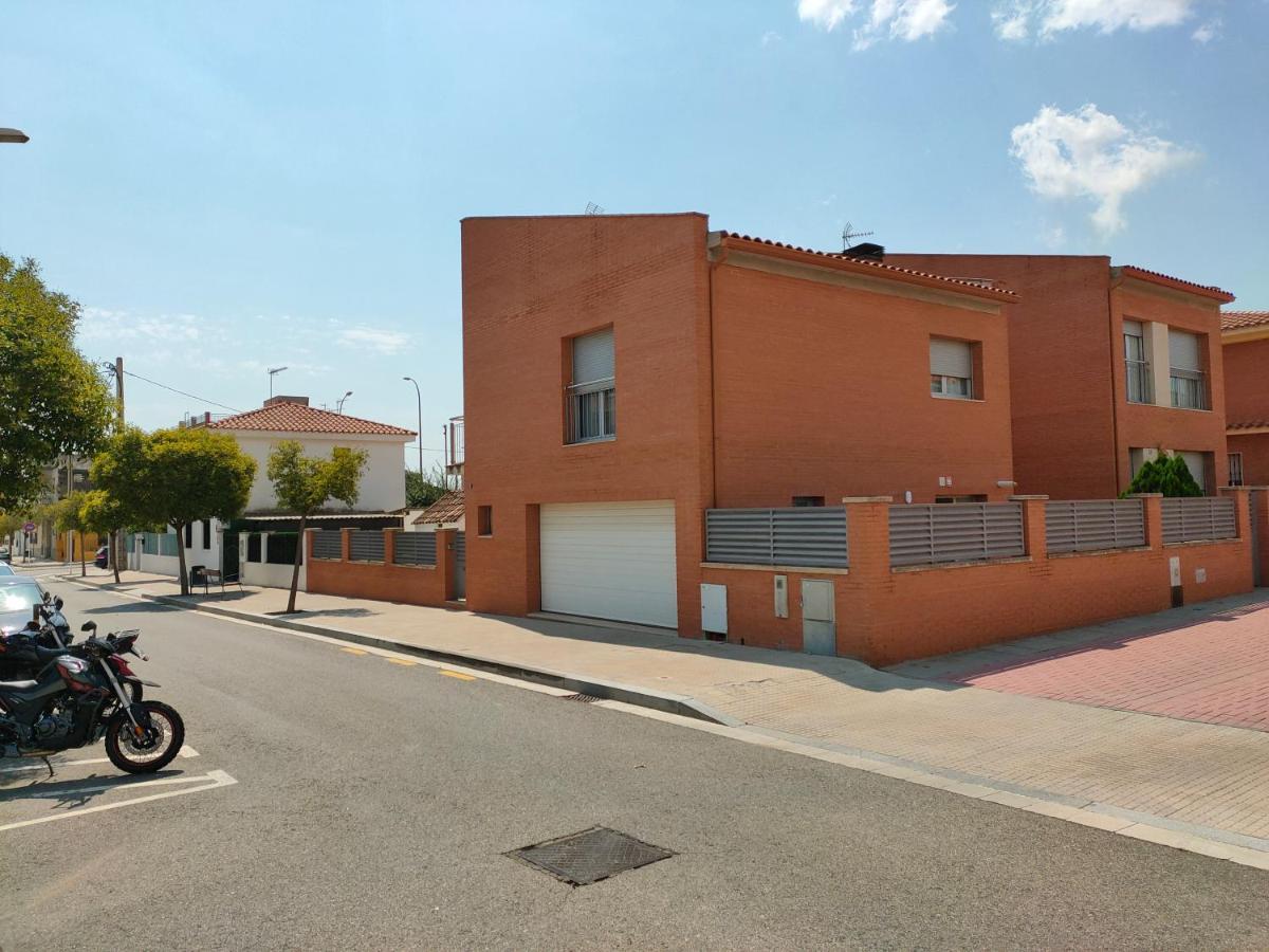 Chalet Amplio Con Jardin Y Zona Barbacoa. Reus Exterior foto